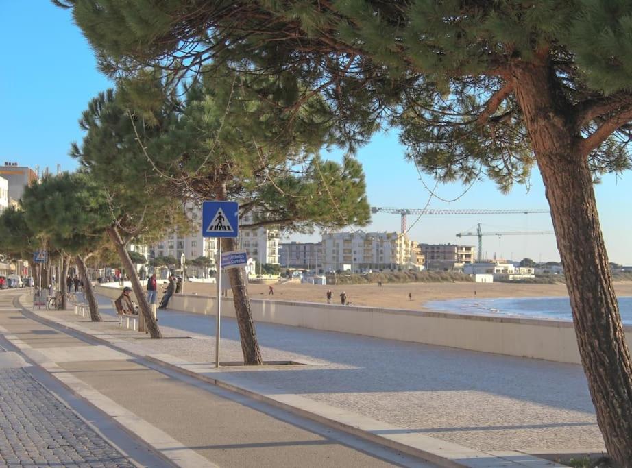 Ferienwohnung Pe N'Areia São Martinho do Porto Exterior foto